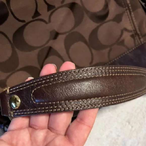 Coach Brown Signature Shoulder Bag - Picture 4 of 4